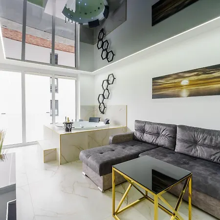 Golden Pearl Prywatny Z Sauna I Jacuzzi * קולובז'ג